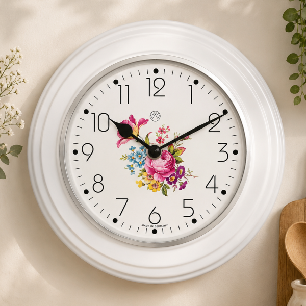 Küchenuhr. Keramik, bunte Blumen